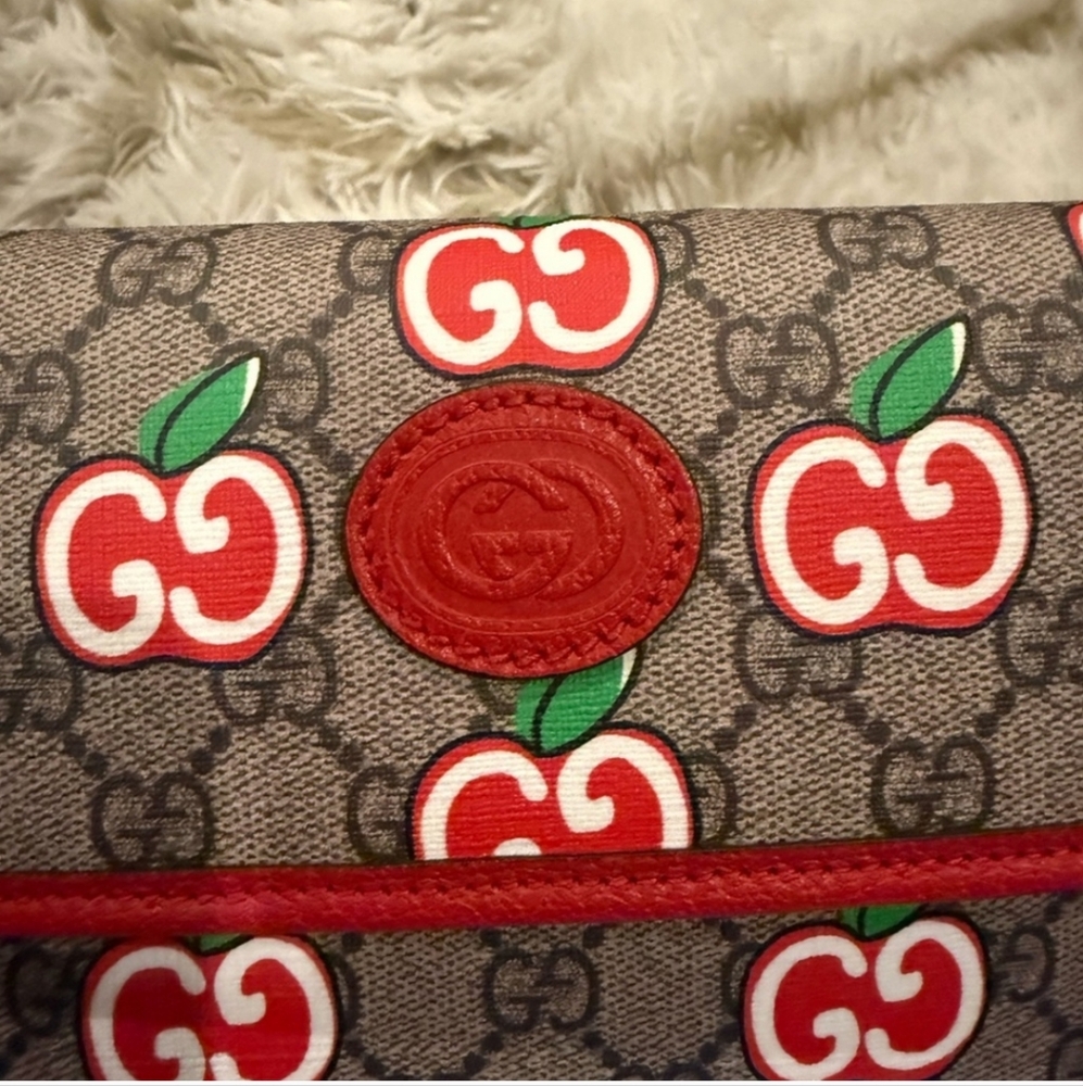 NWOT Gucci Limited Edition Apple GG Supreme Fanny Pack Waist Belt Bag - Picture 4 of 16
